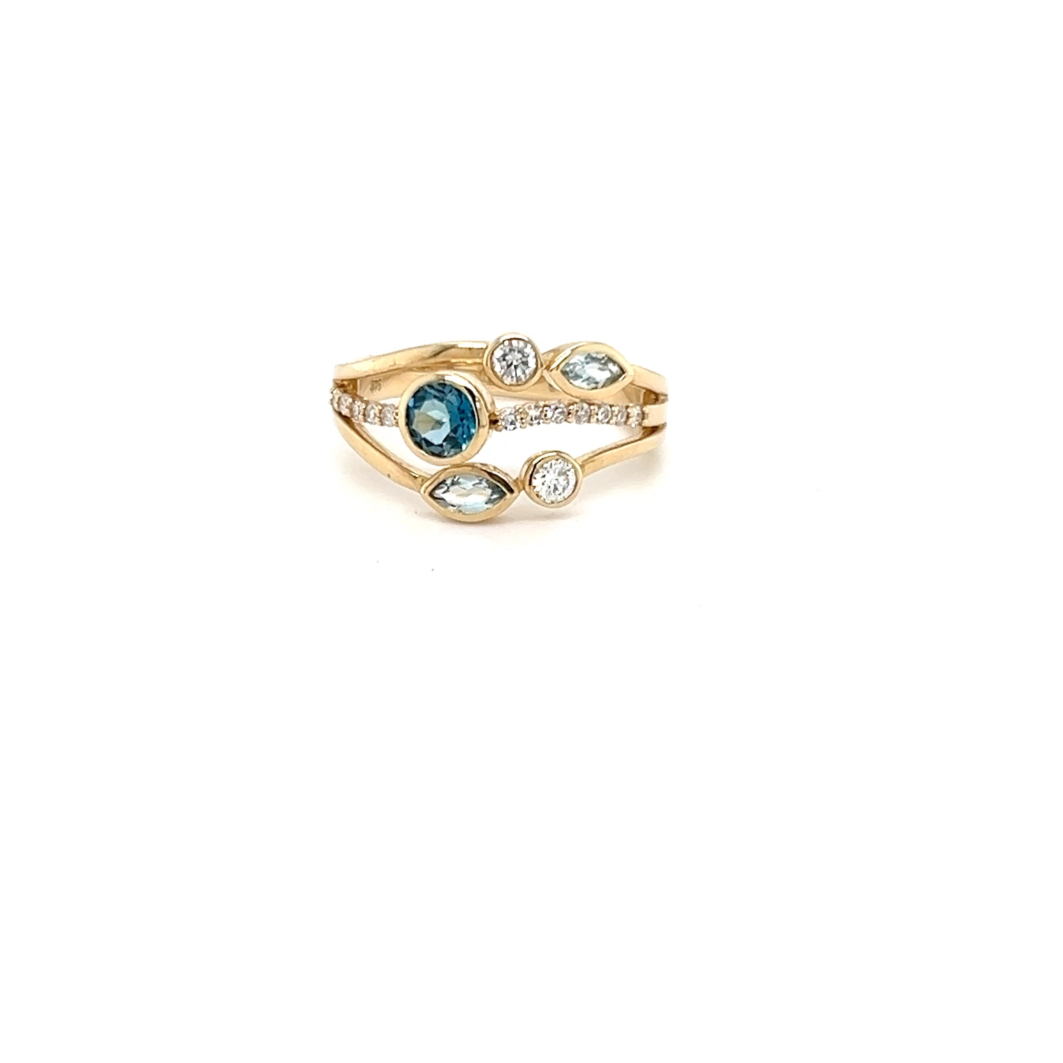9ct Yellow Gold Blue Topaz Ring
