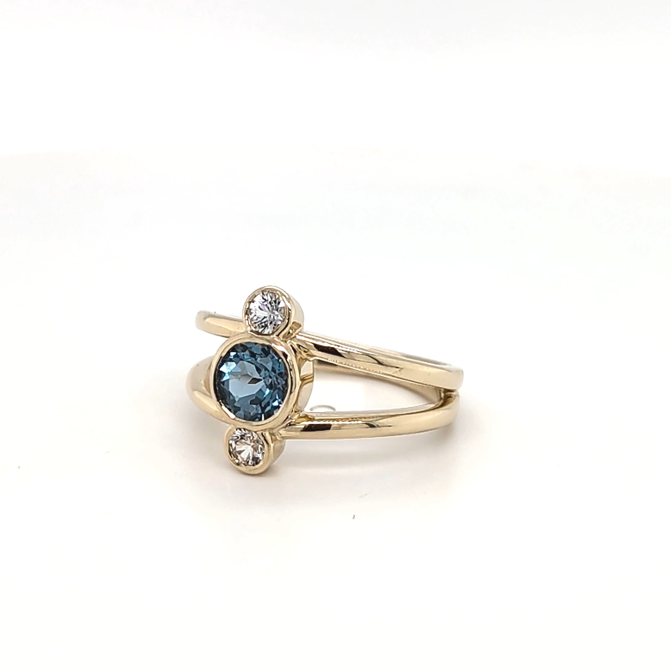 9ct Yellow Gold London Blue Topaz & White Sapphire Ring