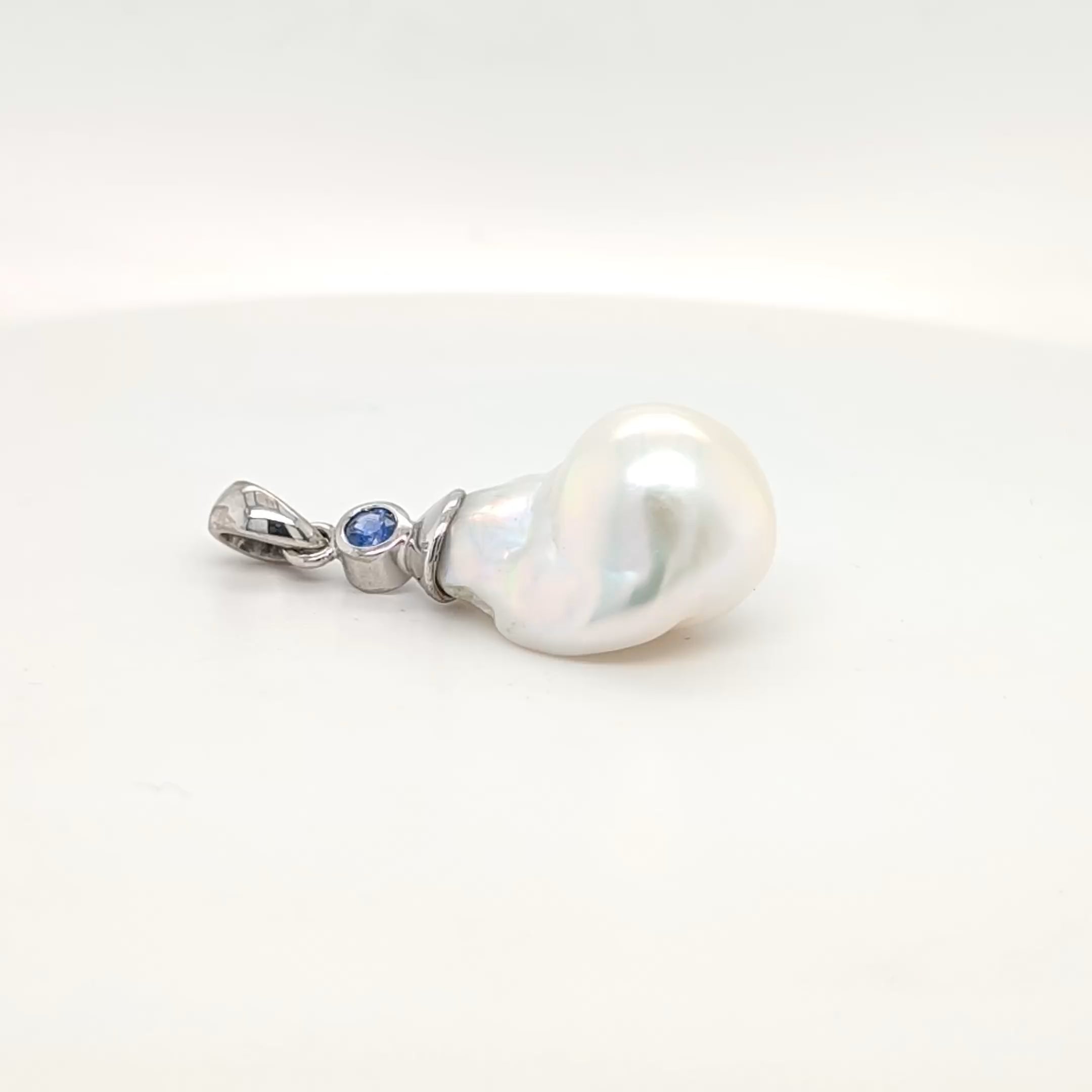 18ct White Gold and Freshwater Baroque Pearl Pendant