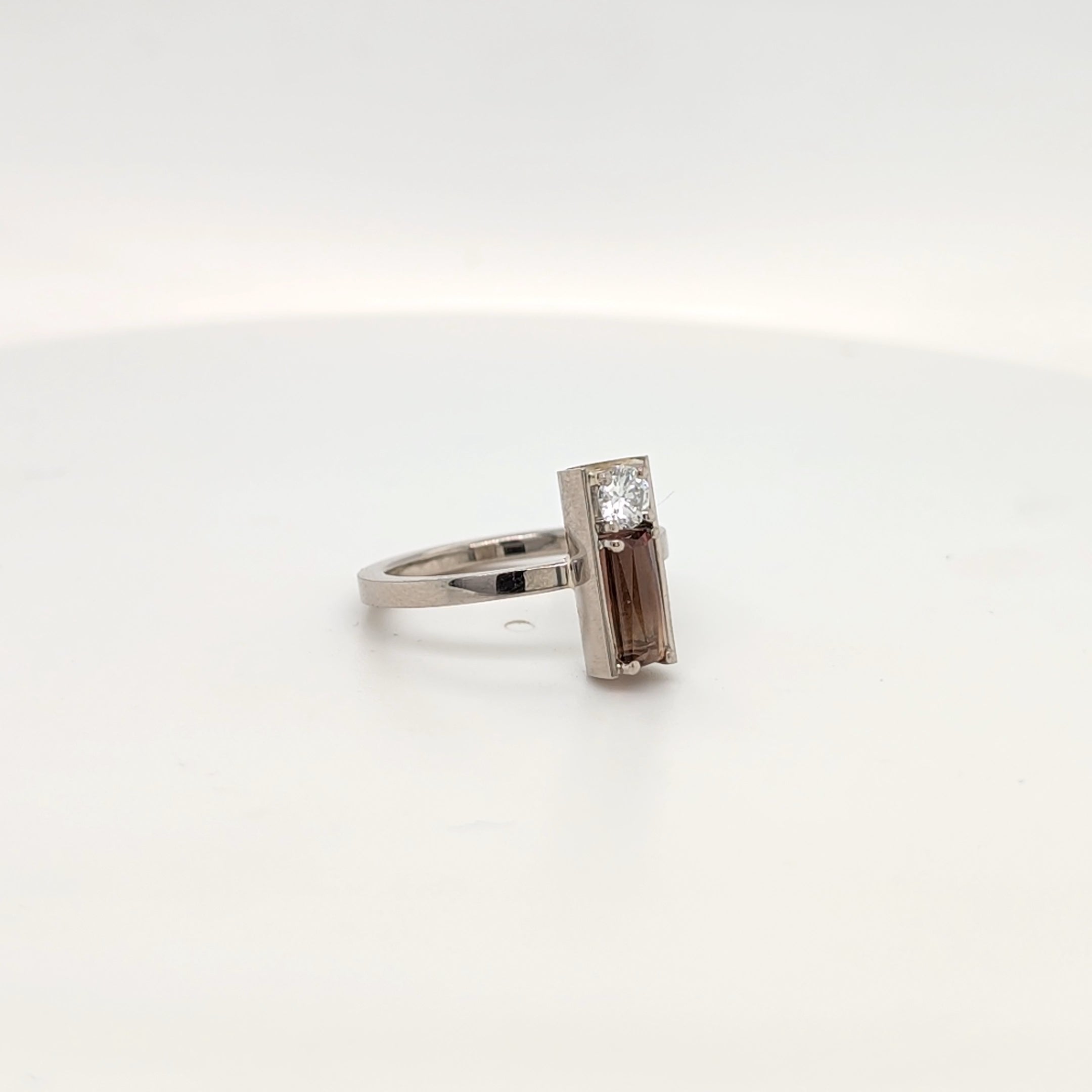18ct White Gold Tourmaline and Diamond Ring