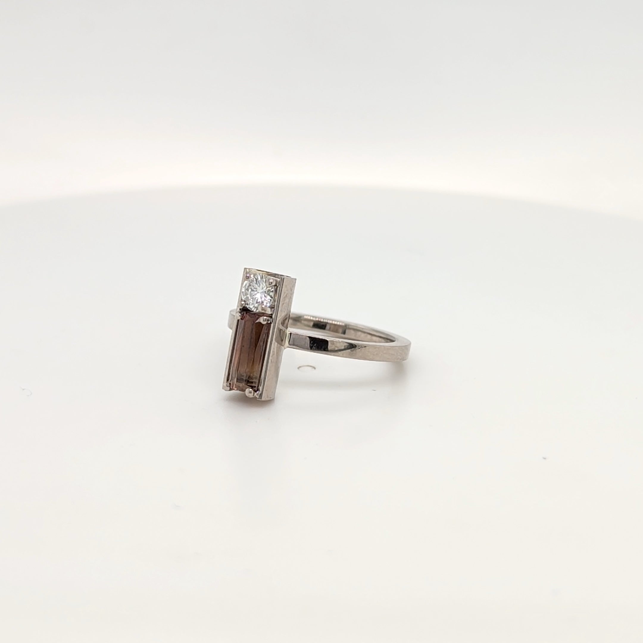 18ct White Gold Tourmaline and Diamond Ring