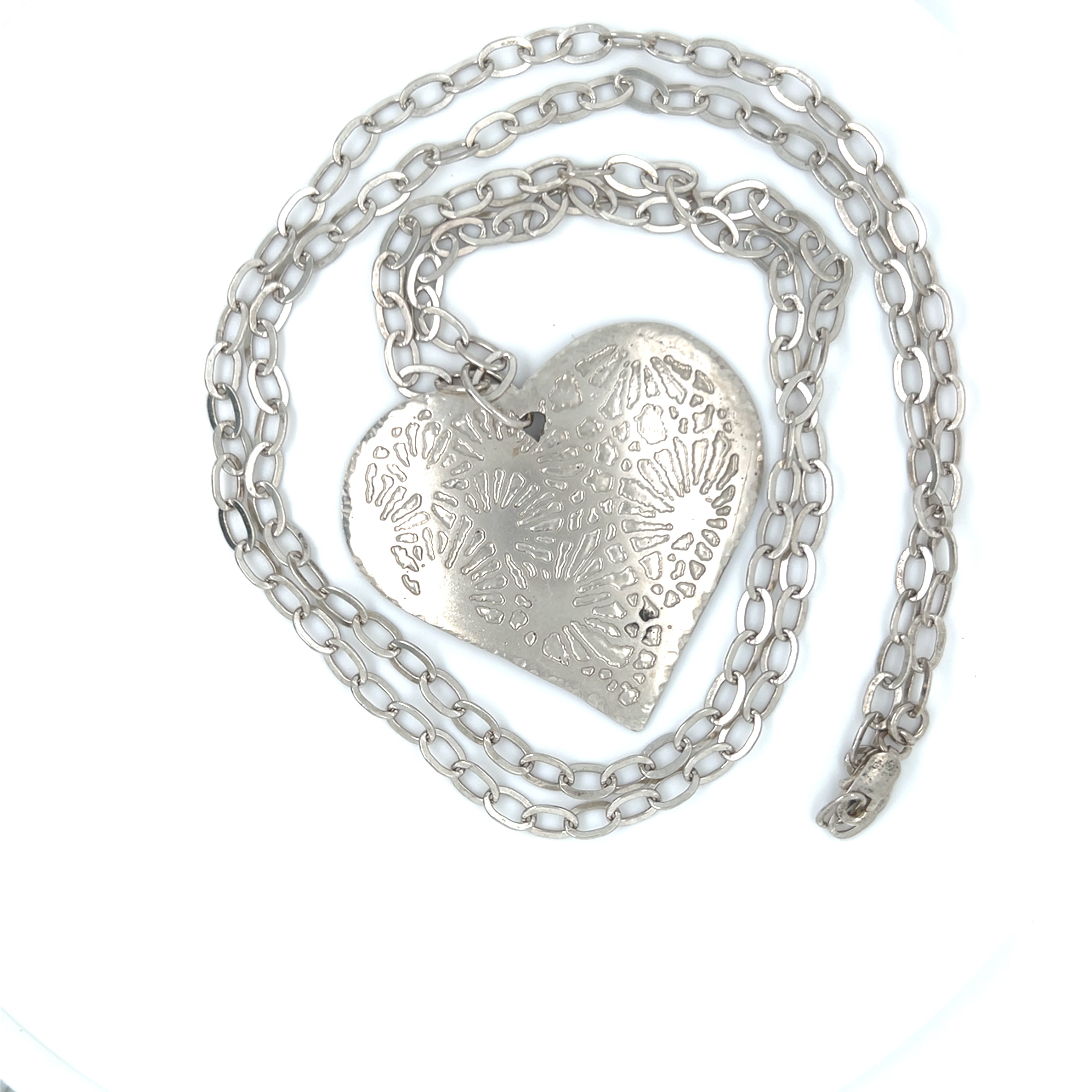 STERLING SILVER ETCHED HEART PENDANT WITH NECKLACE