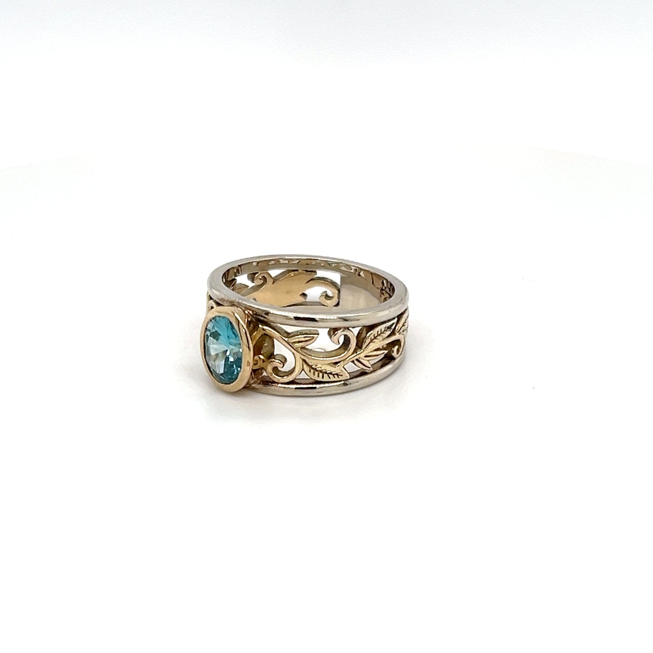 9ct Yellow Gold, Silver & Platinum Blue Zircon Ring