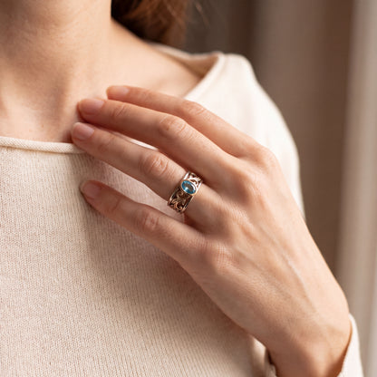 9ct Yellow Gold, Silver & Platinum Blue Zircon Ring