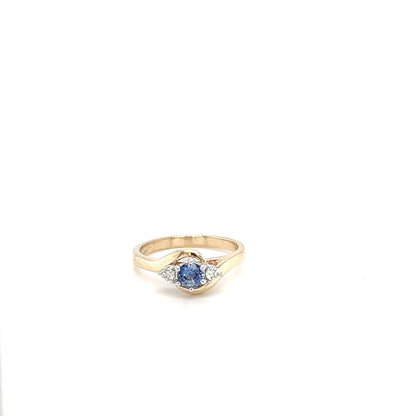 9ct Yellow and White Gold Sapphire Ring