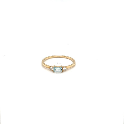 9ct Yellow Gold Blue Topaz & Diamond Ring