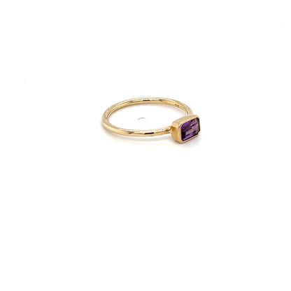 9ct Yellow Gold Emerald Cut Amethyst Ring