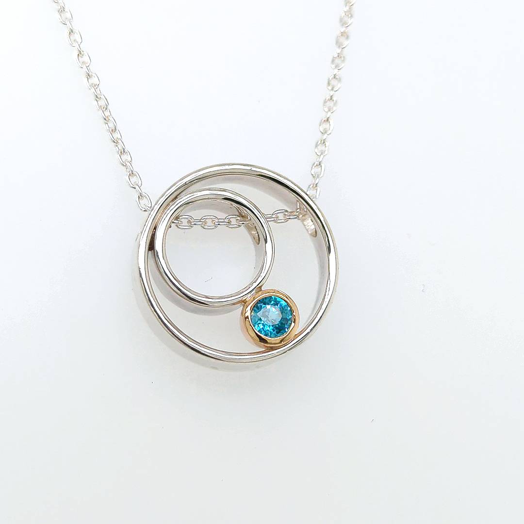 CIRCLE PENDANT