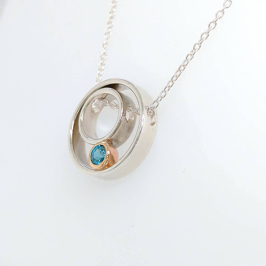 CIRCLE PENDANT