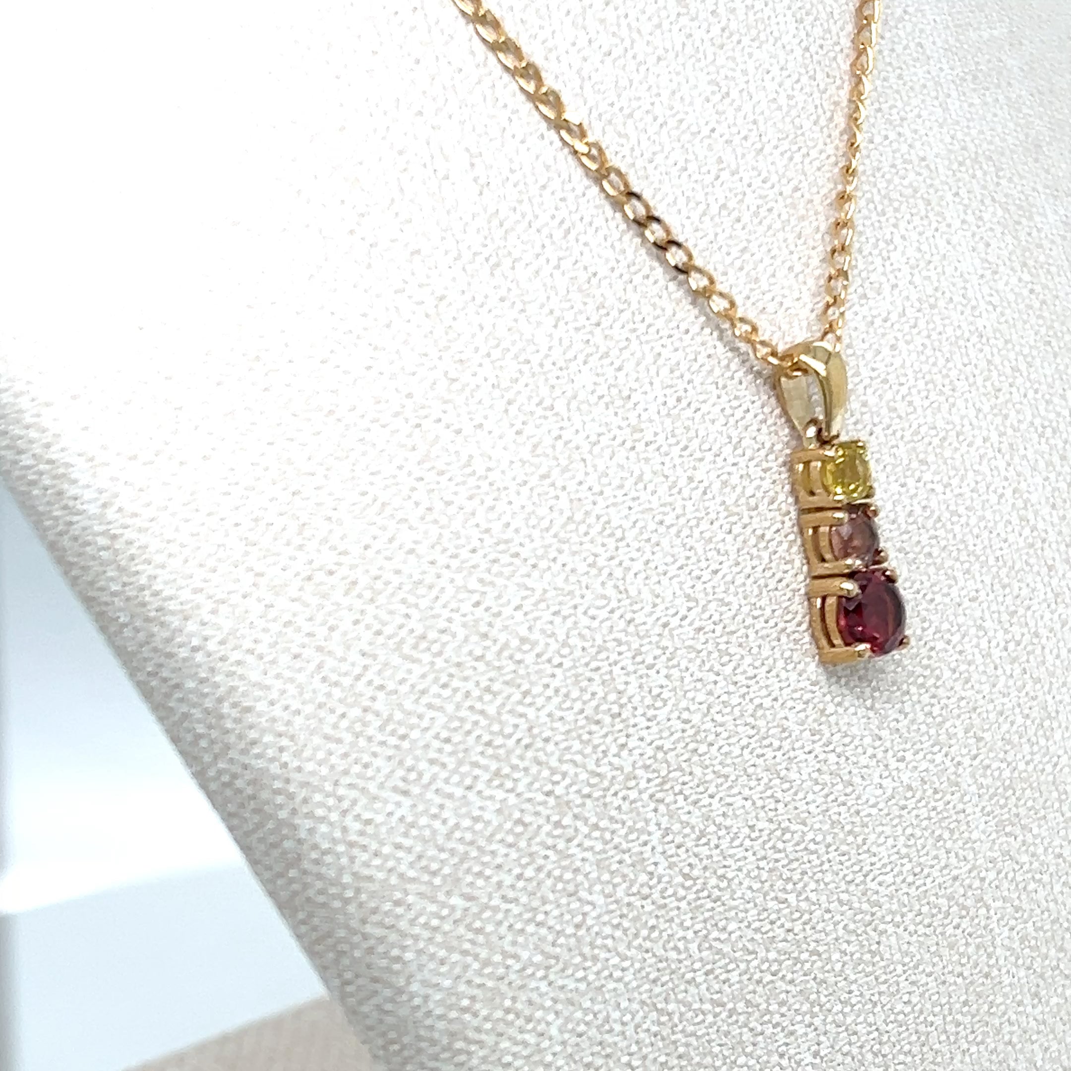9ct Yellow Gold Sappire and Spinel Pendant