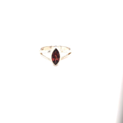 MARQUISE GARNET STIRLING SILVER RING