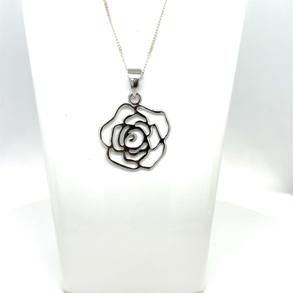 STERLING SILVER PENDANT ROSE DESIGN INCLUDING CHAIN