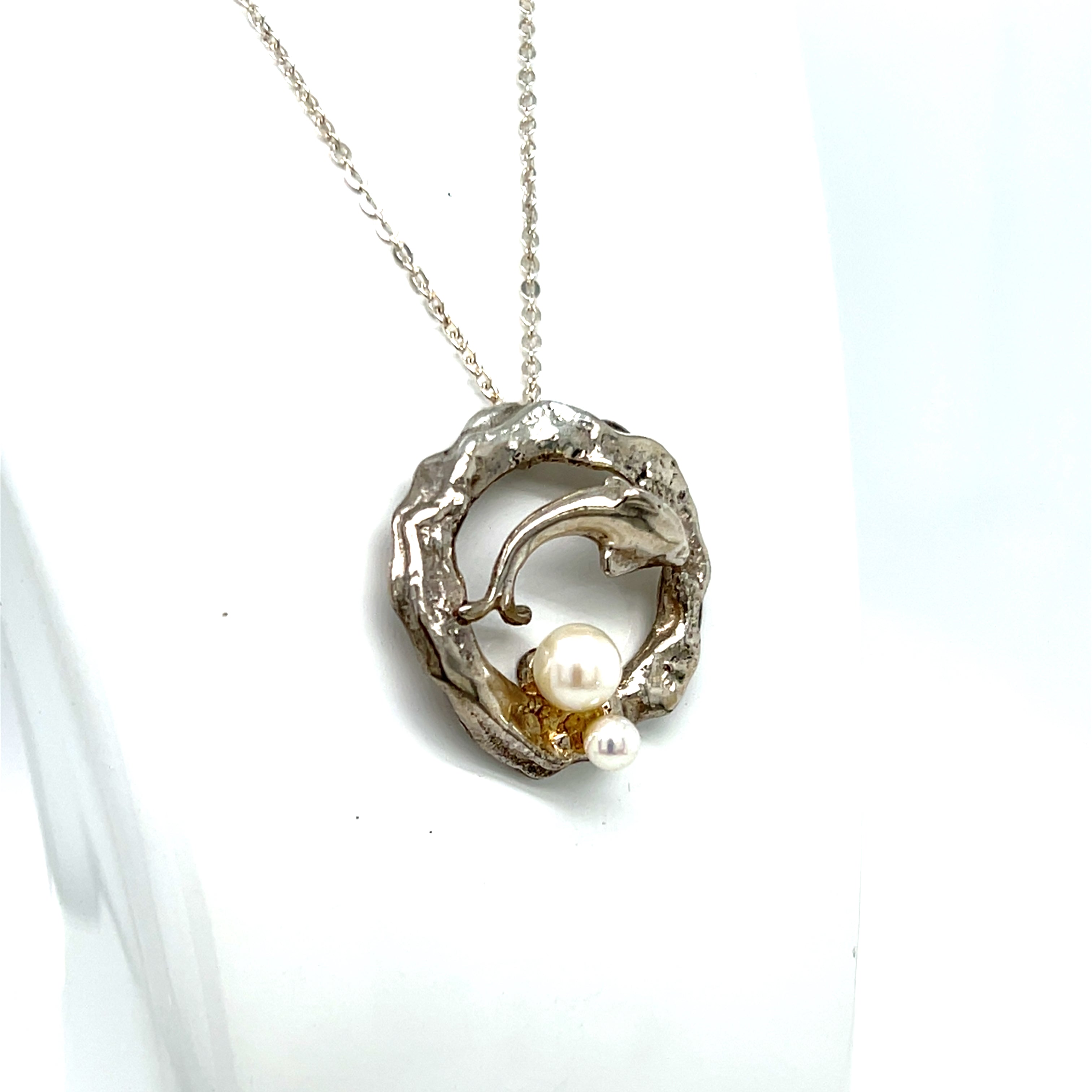 STERLING SILVER DOLPHIN & FRESH WATER PEARL PEARL PENDANT