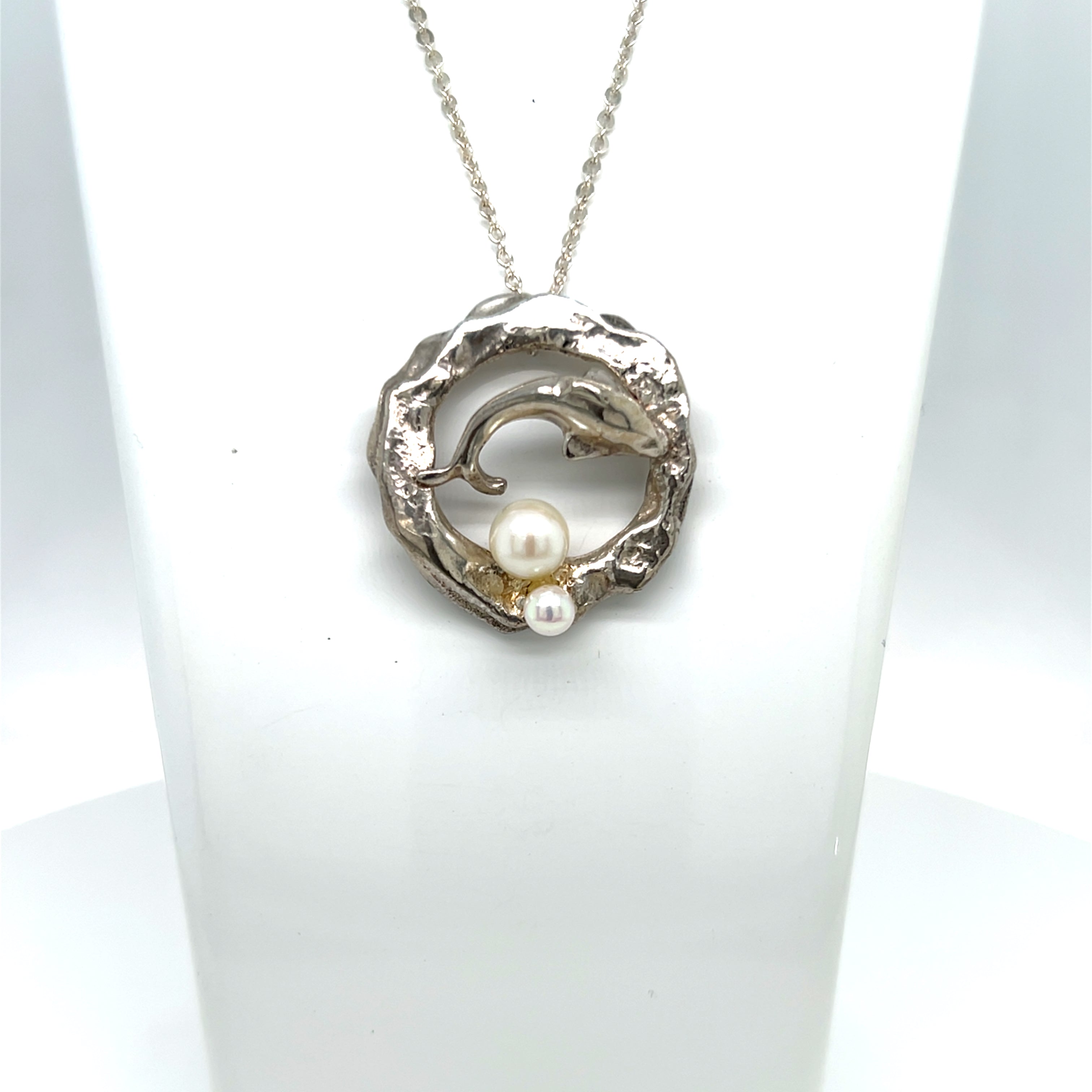 STERLING SILVER DOLPHIN & FRESH WATER PEARL PEARL PENDANT