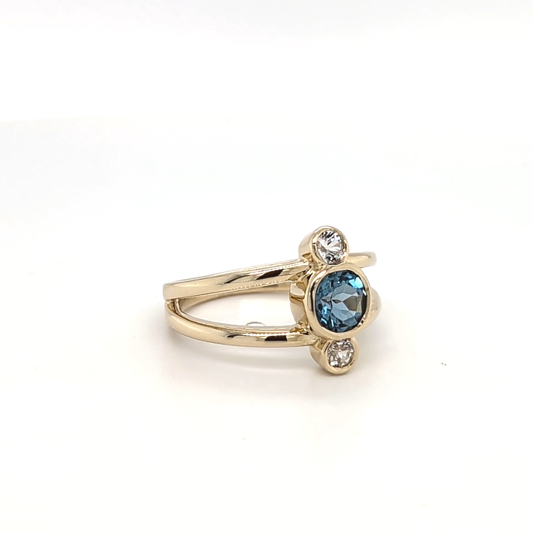 9ct Yellow Gold London Blue Topaz & White Sapphire Ring