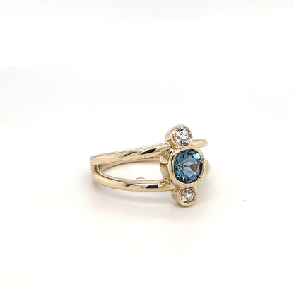 9ct Yellow Gold London Blue Topaz & White Sapphire Ring