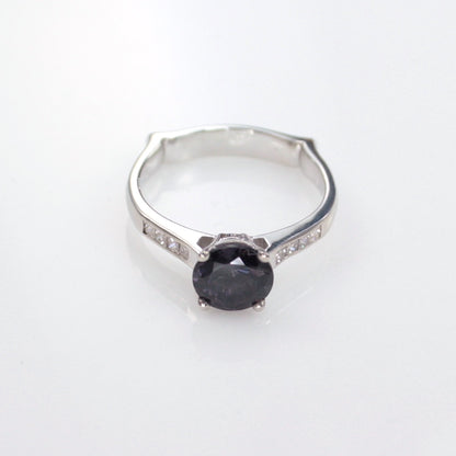 PLATINUM BLUE SPINEL & DIAMOND RING