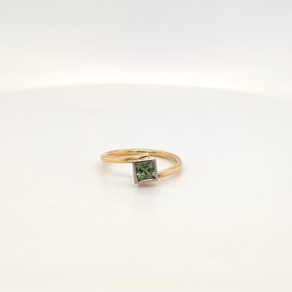 18ct Yellow and White Gold Green Sapphire Ring