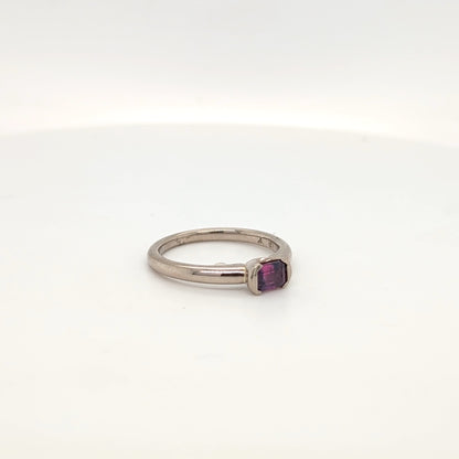 18ct White Gold Winza Sapphire Ring