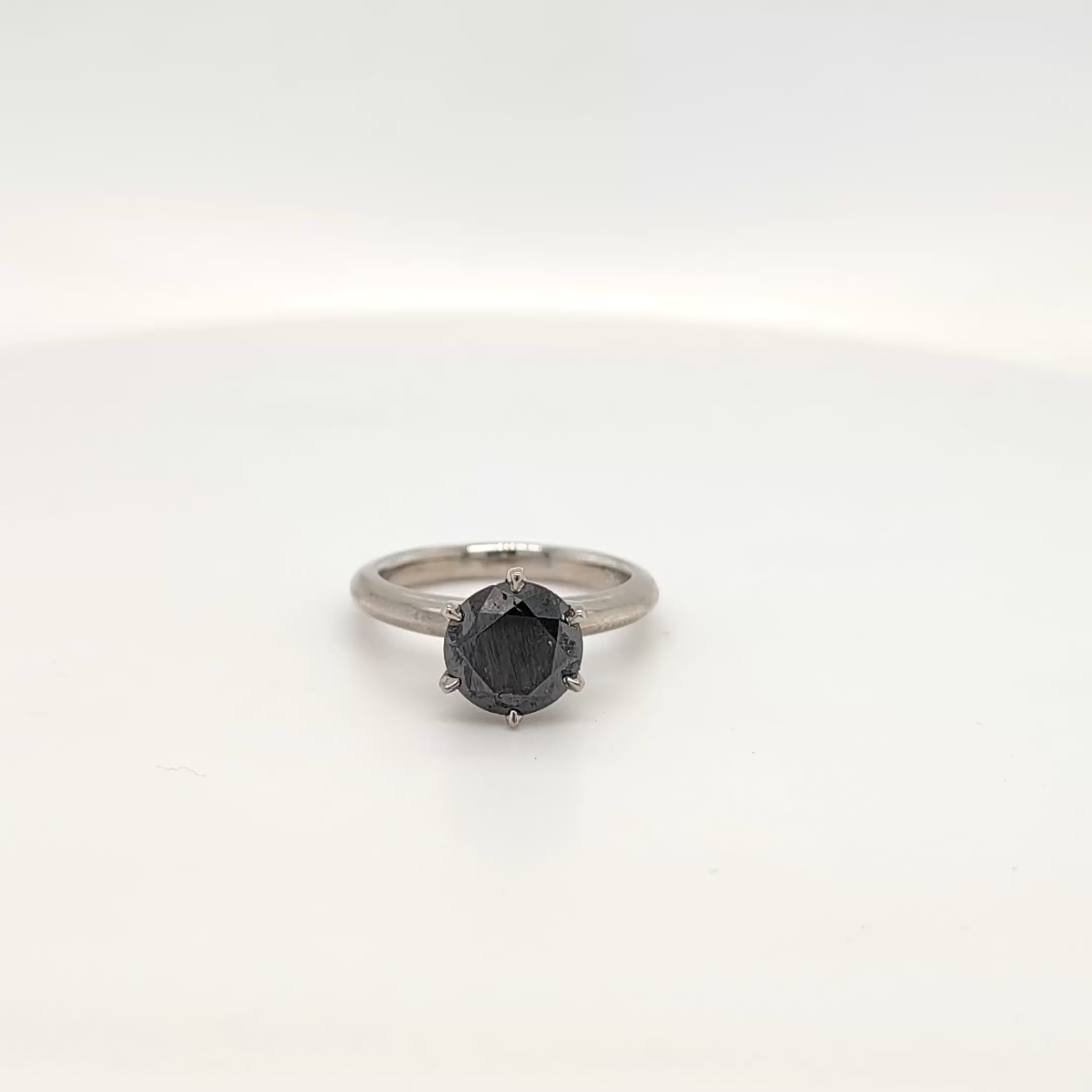 18ct White Gold Black Diamond Ring