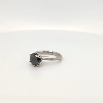 18ct White Gold Black Diamond Ring