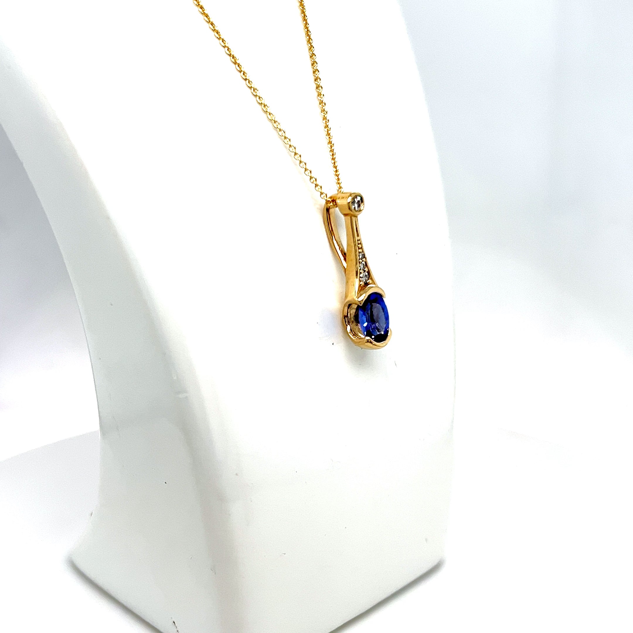 9ct Yellow Gold Tanzanite Pendant