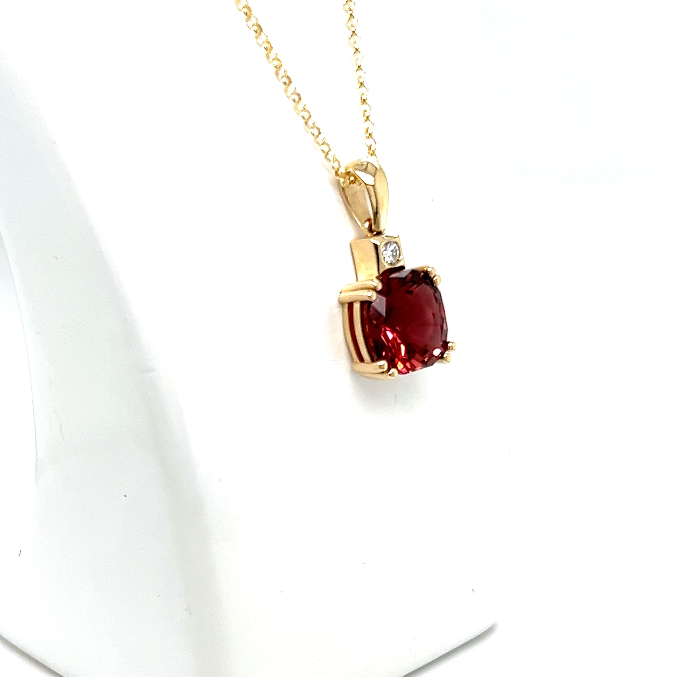 9ct Yellow Gold Pink Tourmaline Pendant