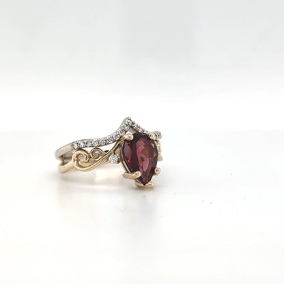 9ct Yellow and White Gold Garnet Ring