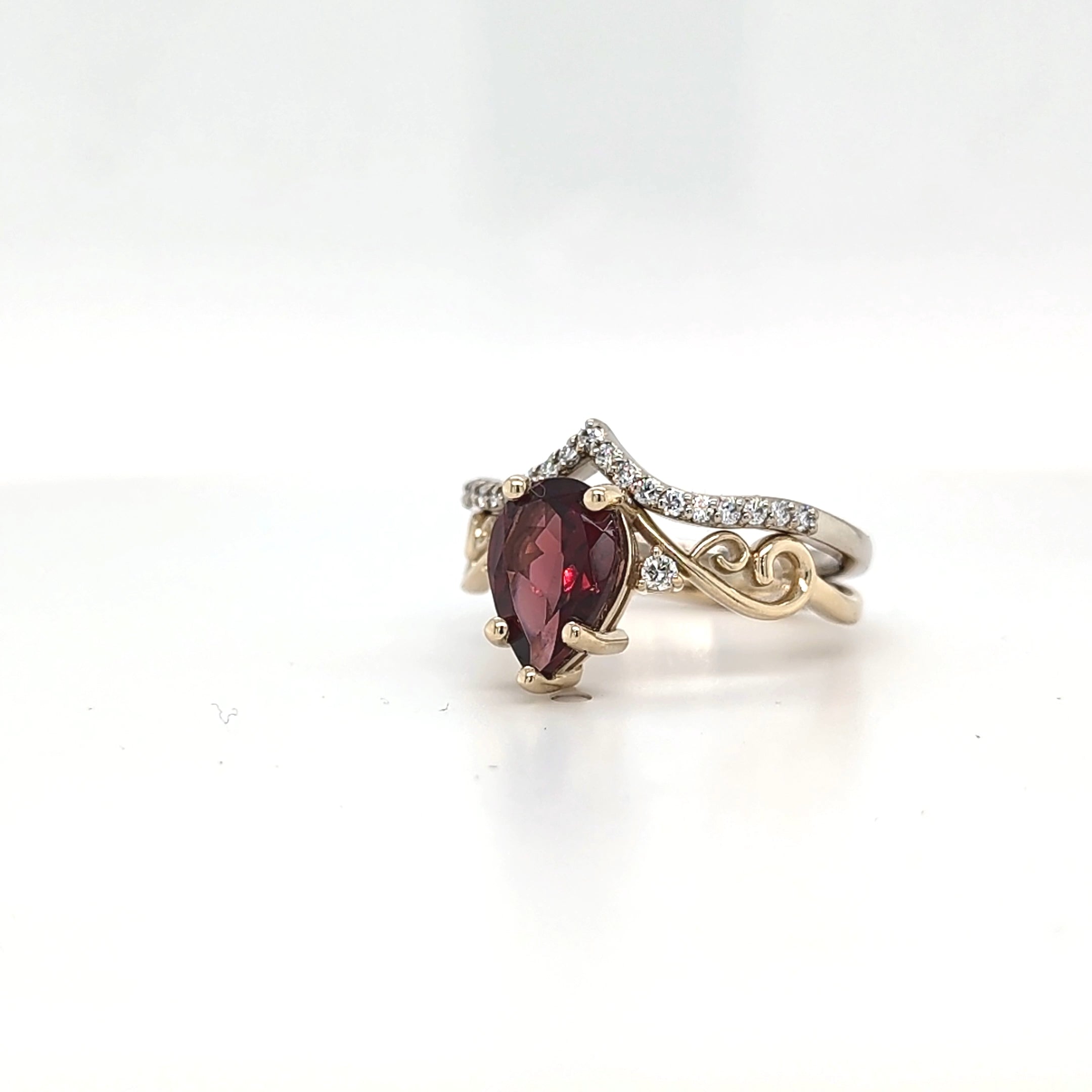 9ct Yellow and White Gold Garnet Ring