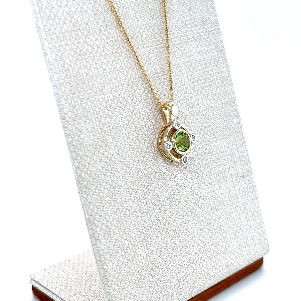 9ct Yellow Gold Peridot and Diamond Pendant