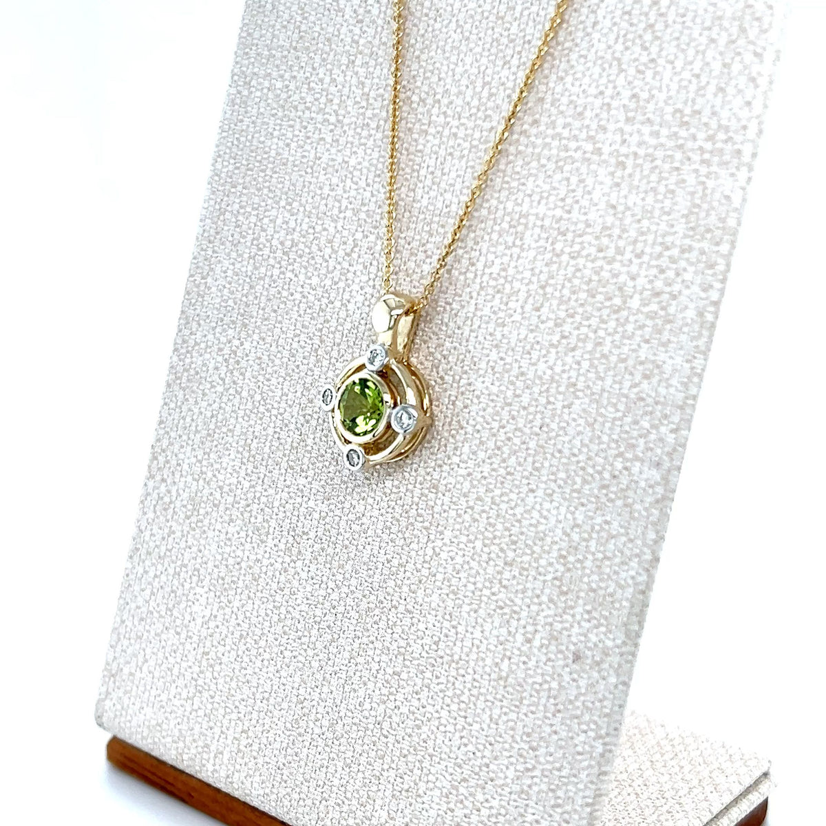 9ct Yellow Gold Peridot and Diamond Pendant