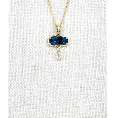 9ct Yellow Gold London Blue Topaz and Lab-Grown Diamond Pendant