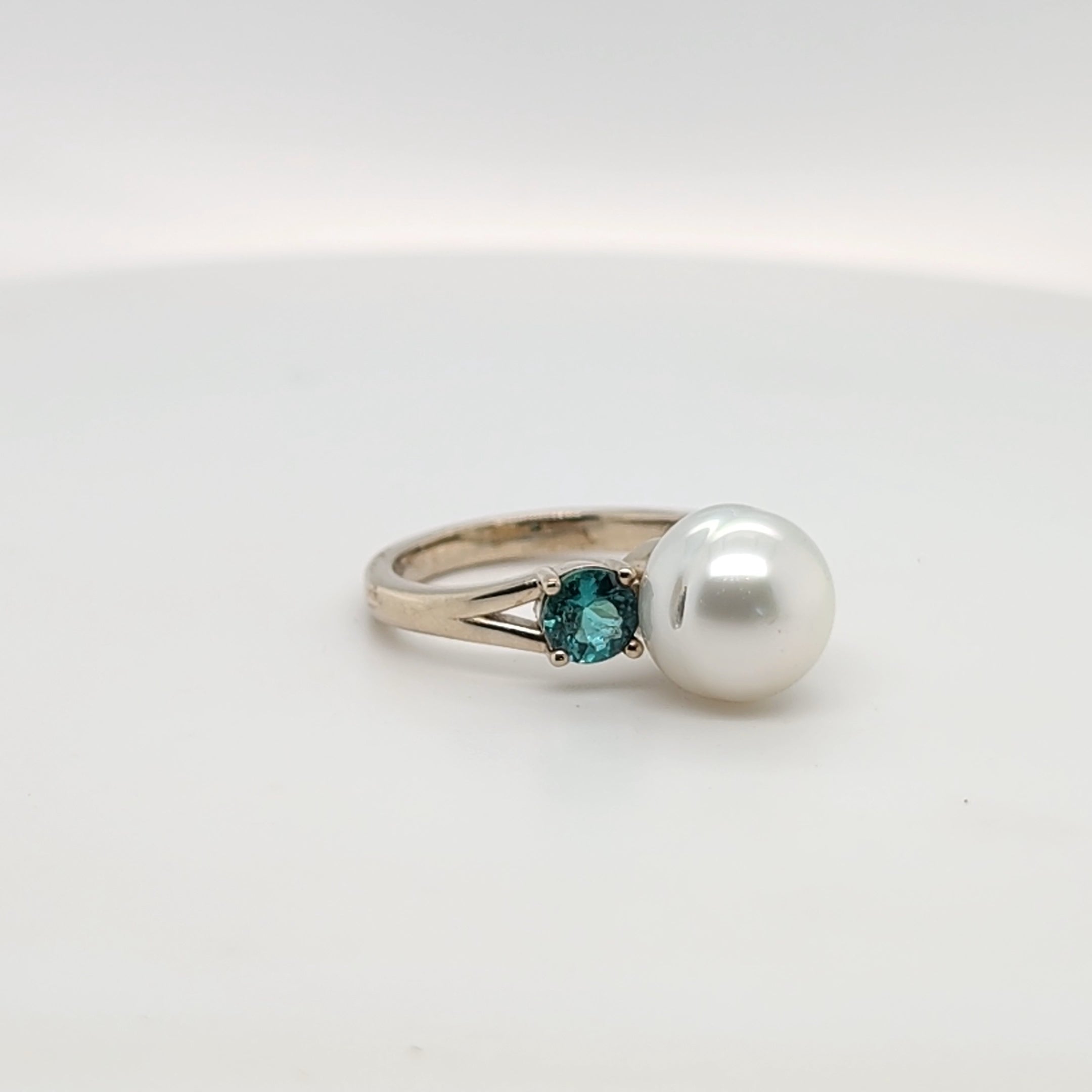 9CT White Gold Ring featuring a Blue Green Tourmaline & South Sea Pearl