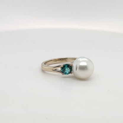 9CT White Gold Ring featuring a Blue Green Tourmaline & South Sea Pearl