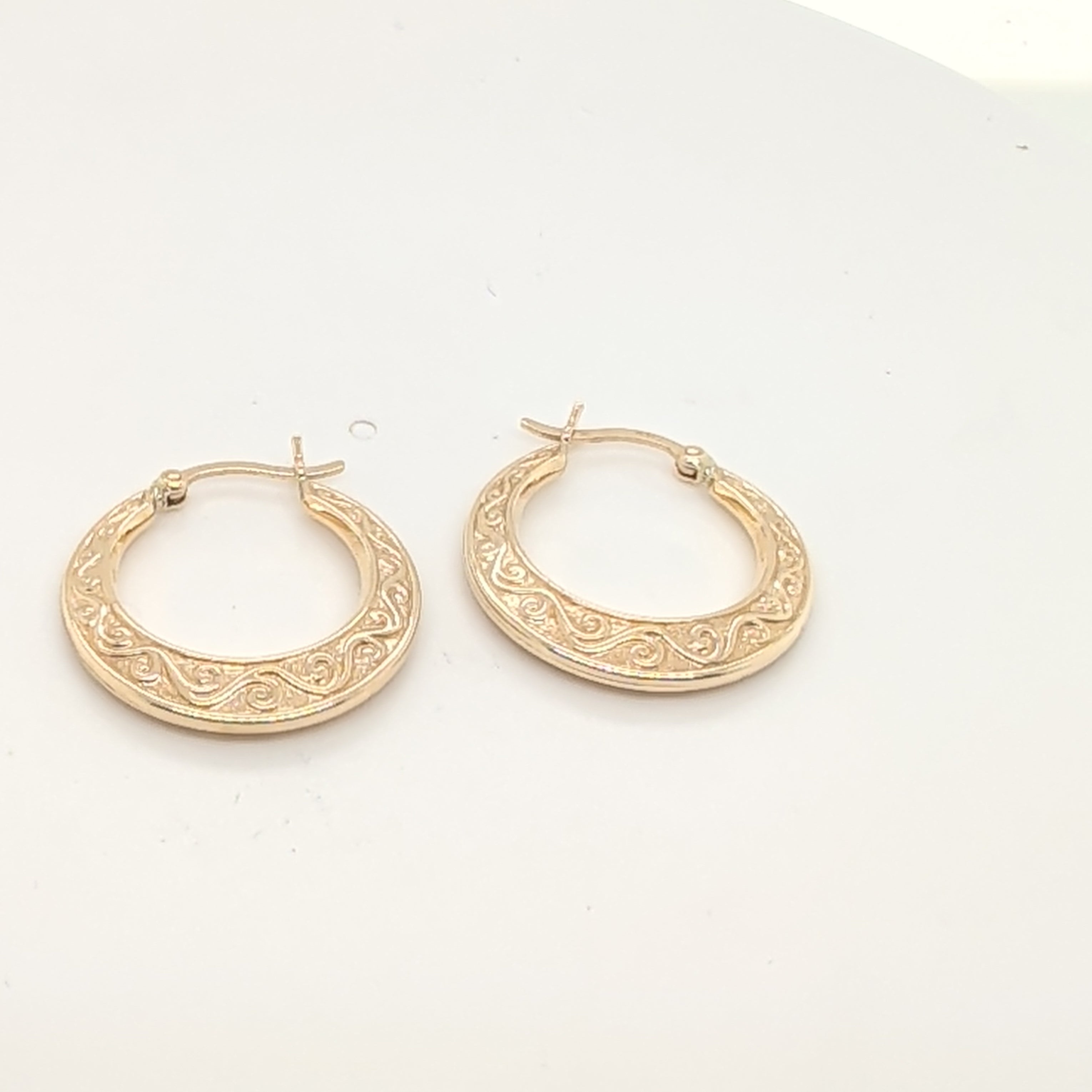 9ct Yellow Gold Filgree Earring