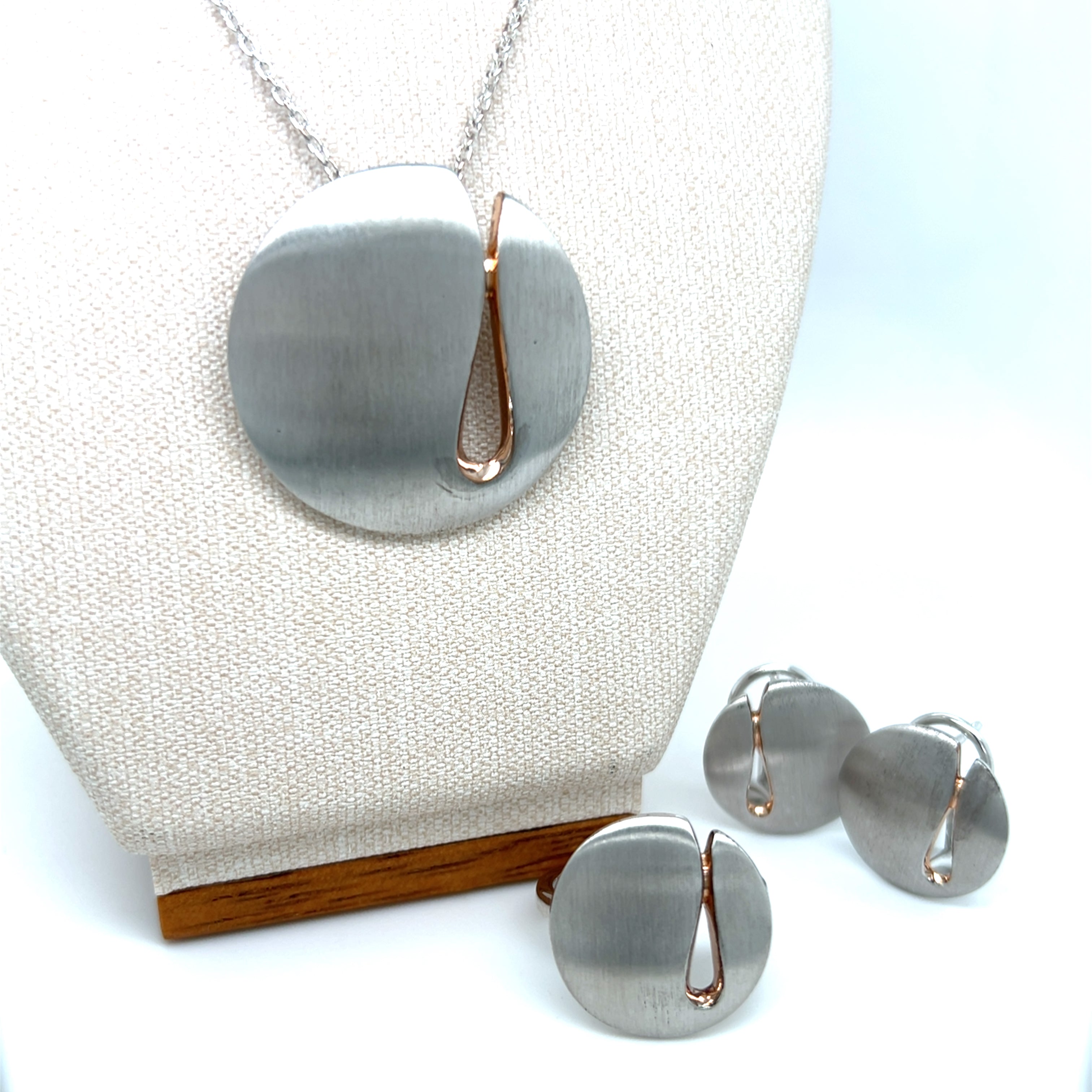 STERLING SILVER GOLD PLATED PENDANT