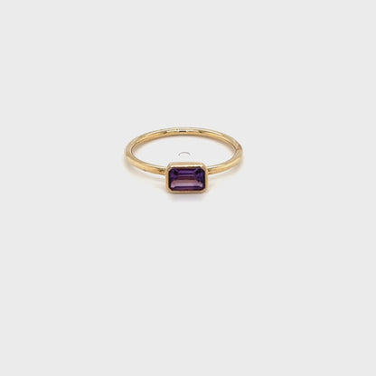 9ct Yellow Gold Emerald Cut Amethyst Ring