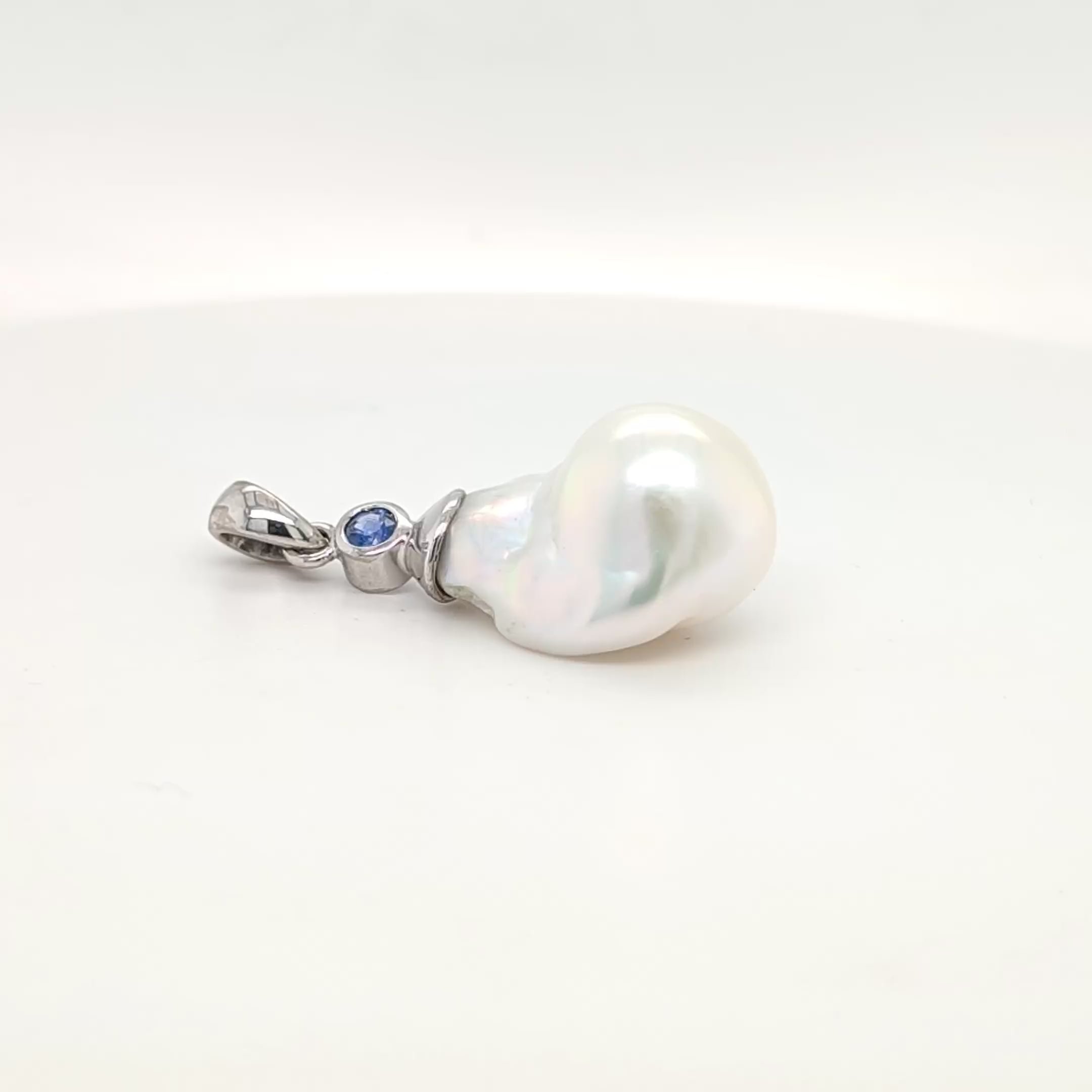 18ct White Gold and Freshwater Baroque Pearl Pendant