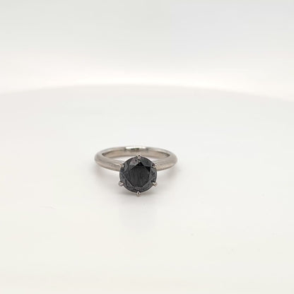 18ct White Gold Black Diamond Ring