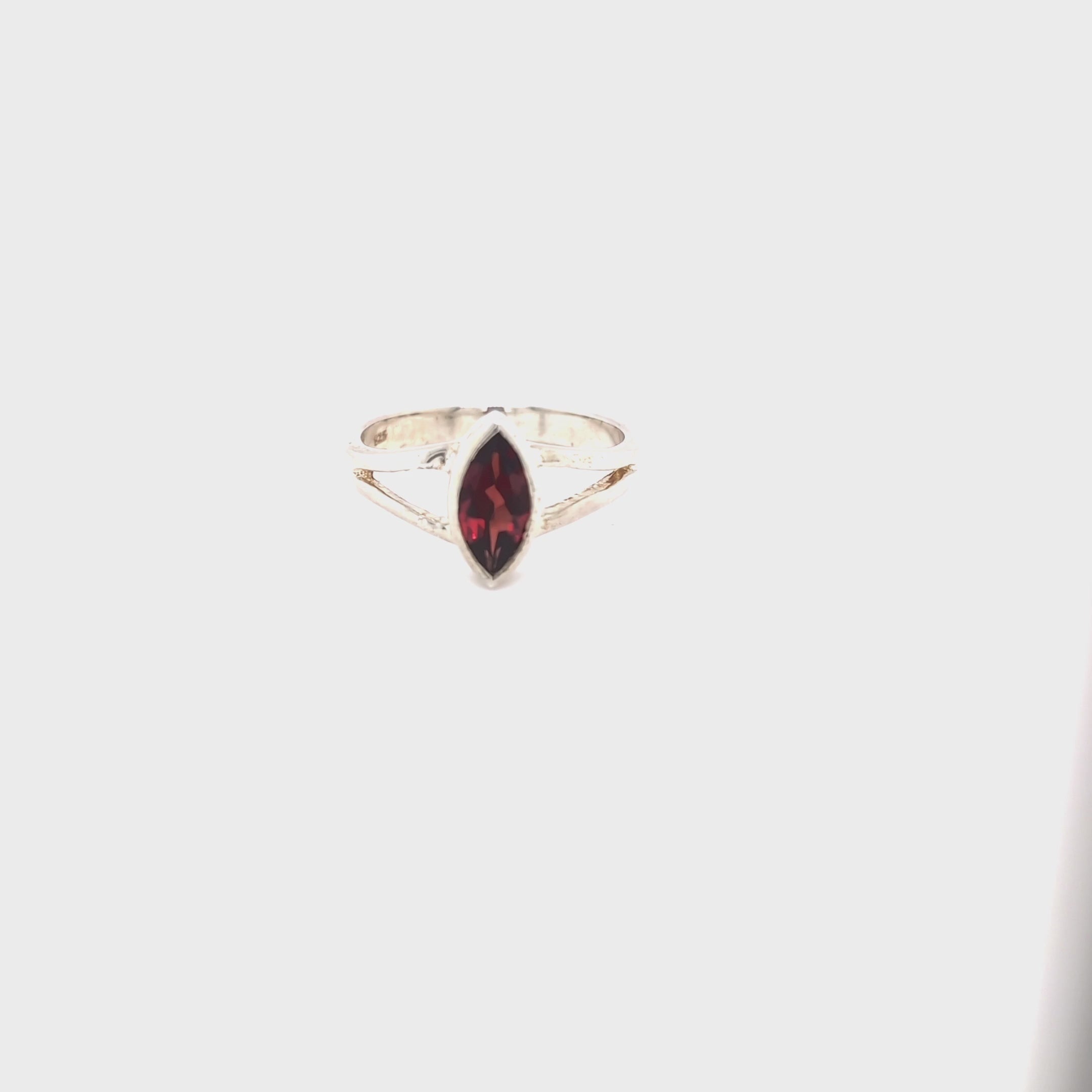 MARQUISE GARNET STIRLING SILVER RING