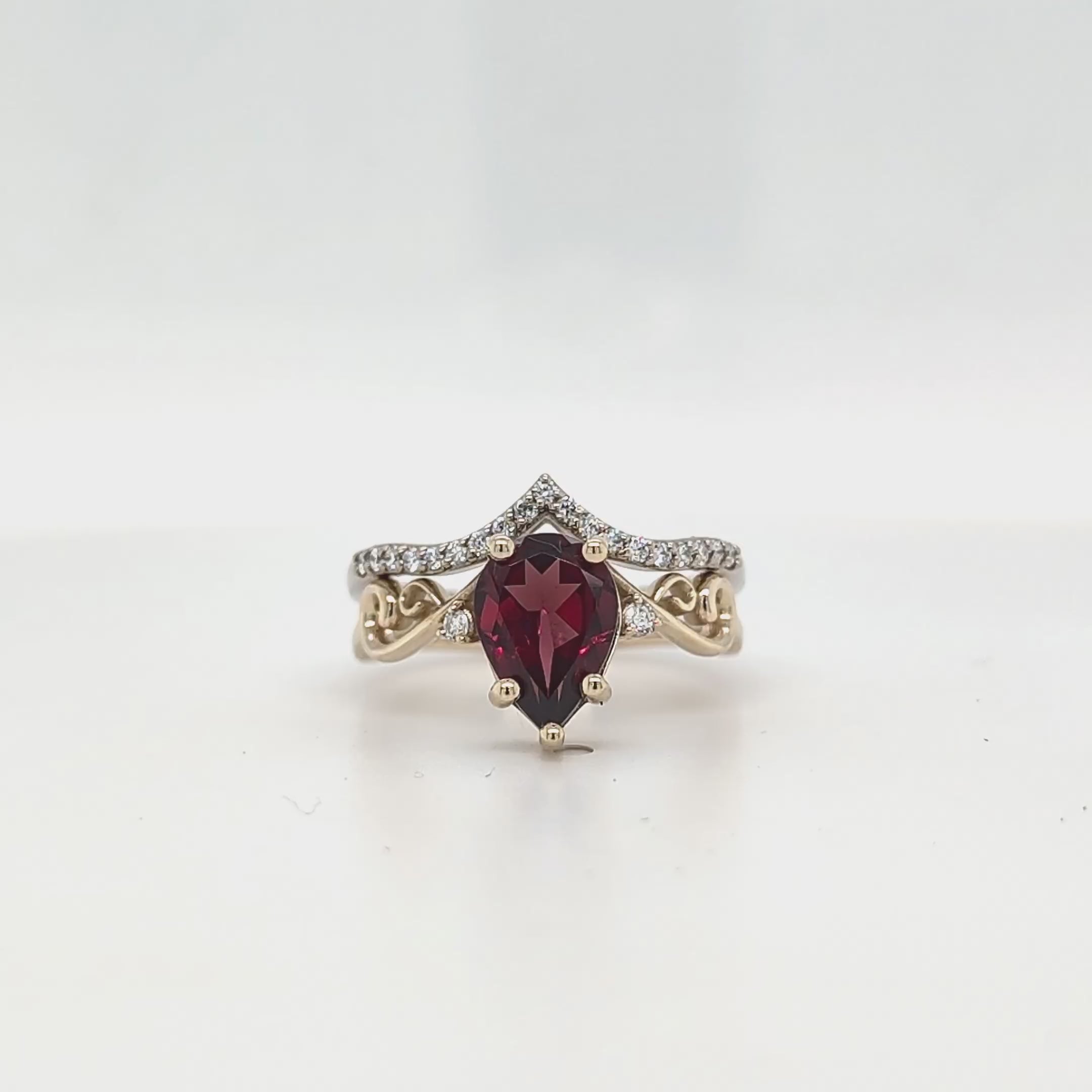 9ct Yellow and White Gold Garnet Ring