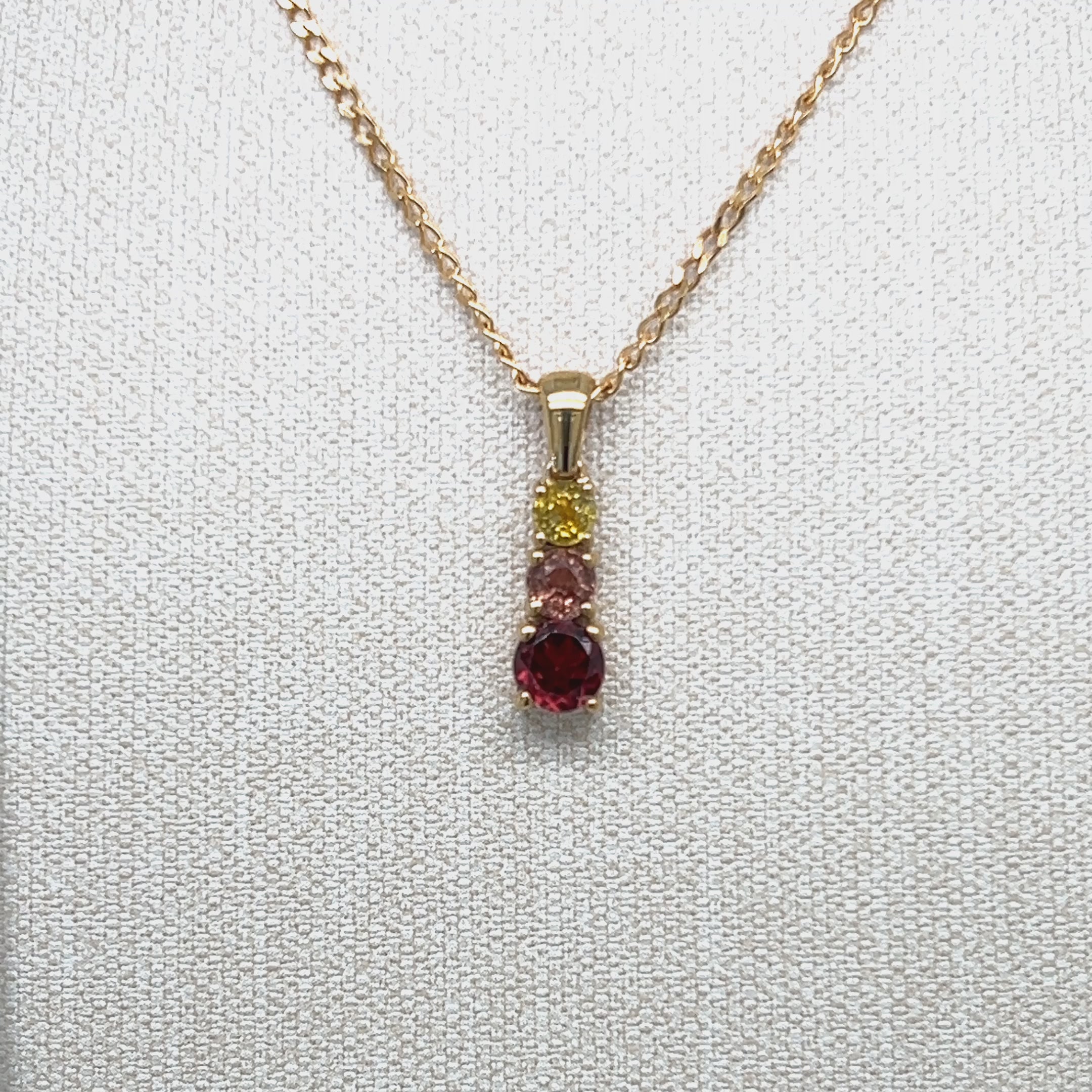 9ct Yellow Gold Sappire and Spinel Pendant